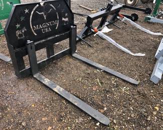 wskid steer pallet forks