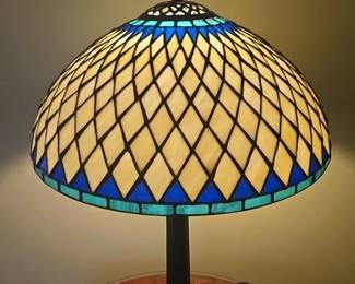 Tiffany Style Acorn Lamp