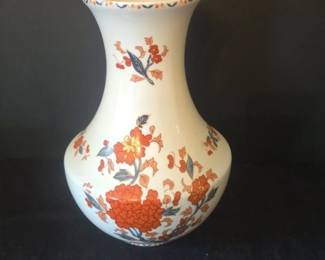 Porcelain de Paris Vase "Yunnam" Decor