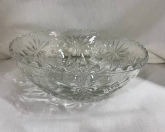 Small Anchor Hocking Early American Prescut Serving Bowl 