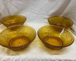 4- Tiara Serving Bowls 