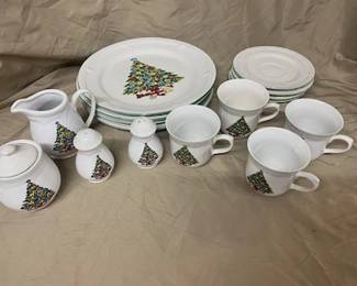 16 pc. Alco Industries Christmas Dishes 