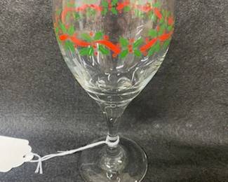 Libbey Holly Berry Wine Glass 