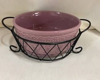 Temp-tations Embossed Purple Casserole Dish w/ Metal Holder & Lid 
