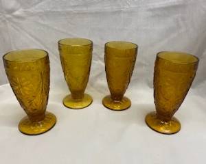 4- Tiara Footed Glasses 