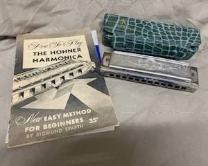 Honner Harmonica w/2 Books 