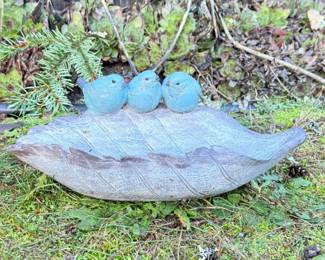 145 LeafShapedBirdBath
