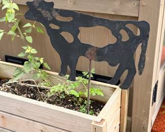 167 CowMetalGardenStake