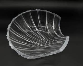 71 LargeHeavyCrystalShellShapeBowl