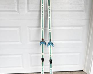 138 VintageRossignolTouringCrossCountrySkis