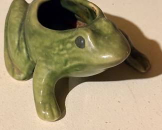 Vintage green frog planter