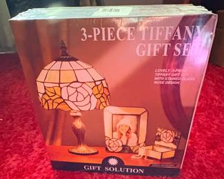 Vintage “Tiffany-style” gift set