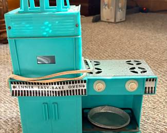 1940s easy bake oven in original turquoise w pans