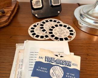 Vintage 1960s Bakelite view master with national park and comic wheels