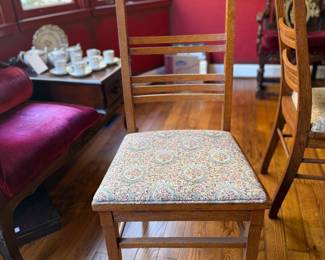 Set of 10 antique Oak chairs with carved oak leaf and acorn detail and Ornate Oak table 