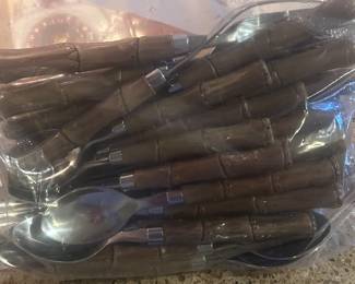 Wooden Handle Flatware 