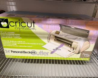 Cricut Expression 24" personal electronic cutter