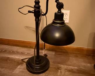 Table lamp