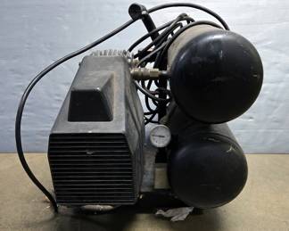 Portable Air Compressor with Hose 