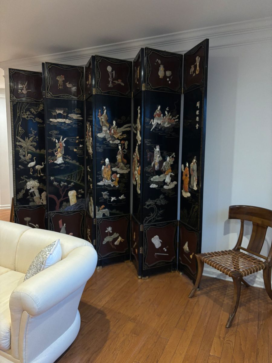 LARGE 8 PANEL CHINESE SCREEN WITH SEMI PRECIOUS STONE PICTURES