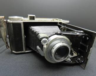 Vintage Universal "Roamer 63" Folding Camera