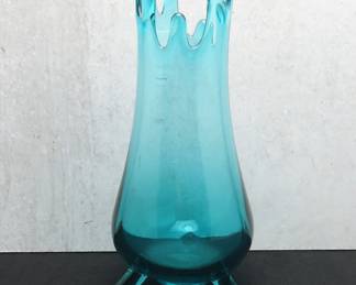 Vintage L.E. Smith Dominion Peacock Blue Footed Swung Vase