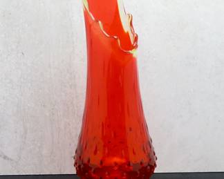 Vintage L.E. Smith 3 Footed Hobnail Amberina Swung Glass Vase