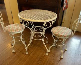 Child’s ice cream table and chairs 