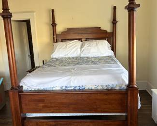 Antique poster bed