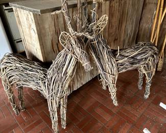 pair or vine deer