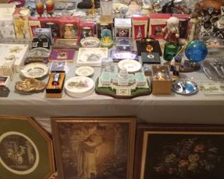 1000s of vintage pieces.