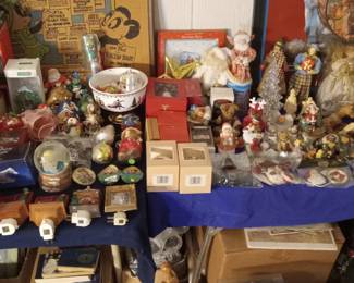 many vintage Christmas pieces.