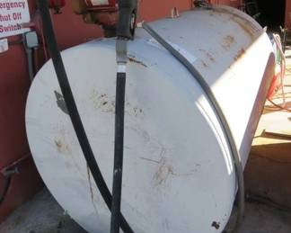 500 Gallon Fuel Tank w/Electric Pump