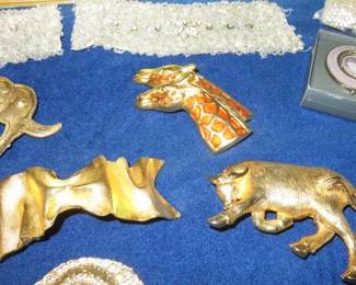 Vintage Margarita Barrera Gold tone Wavy Belt Buckle, Giraffe/Bull & Elephant Belt Buckles