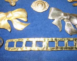 Christopher Ross Gold/Silver Tone Bow Belt Buckles