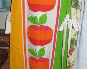 Vintage 1960's Apple Print Maxi Apron Designed by Bob Van Allen  