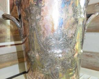 Vintage Wilcox International Silver Co. "Lady Mary" N7041 Silver Plate Champagne Ice Bucket