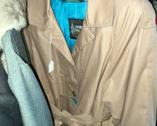 GREAT LONDON FOG OVERCOAT