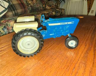 TOY CAST METAL FORD TRACTOR