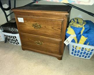 PAIR OF MATCHING NIGHT STANDS