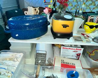 ENAMEL ROASTER, SLO-COOKER