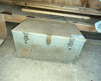 HEAVY DUTY STEEL TOOL BOX