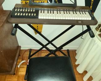 VINTAGE GTR ELECTRIC ORGAN / PIANO