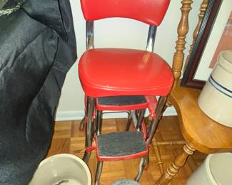 MCM KITCHEN STEPSTOOL