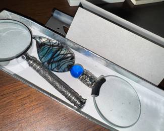 magnifying glasses
