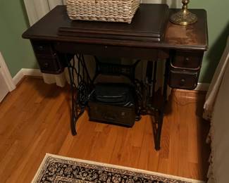 Singer Sewing Machine