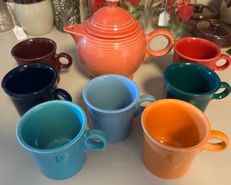 Vintage Fiestaware Persimmon teapot and mugs 