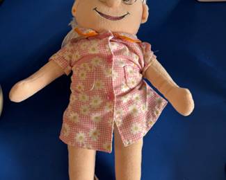 Abuelita Roba Plush Singing Doll $40
