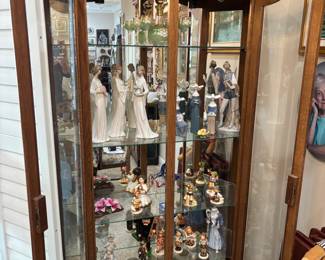 (2) matching 5 shelf lighted curio
$600.00 each 50”w 15”d 80.5”t