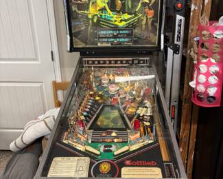 Bad Girls Pinball Machine by Gottlieb $3,600. Fully refurbished and works Great! 27”w 48”d 77.5”t